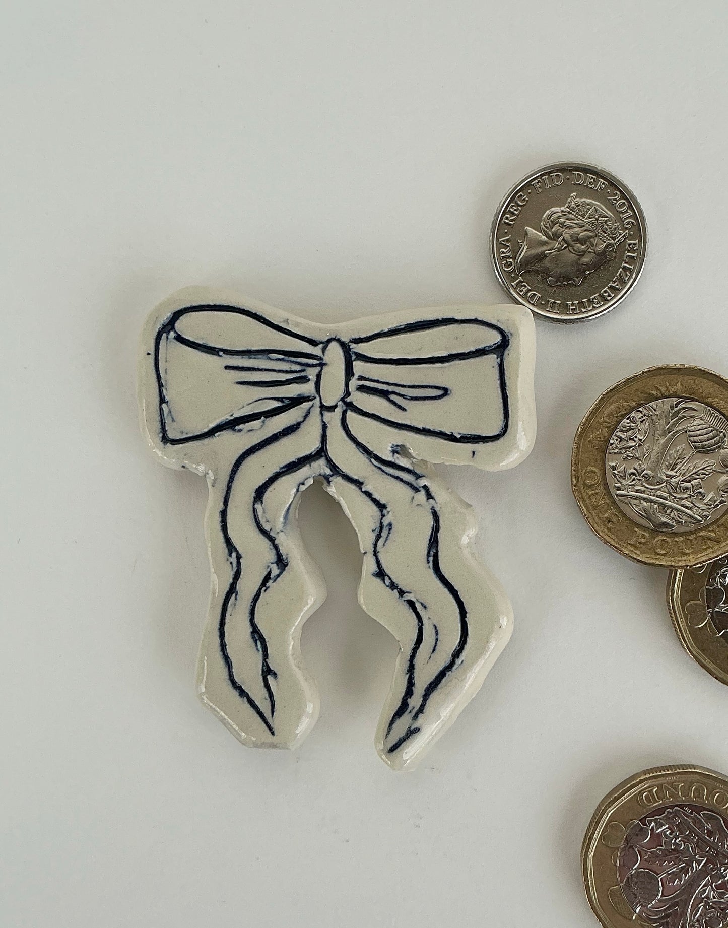 Ceramic Bow Magnet