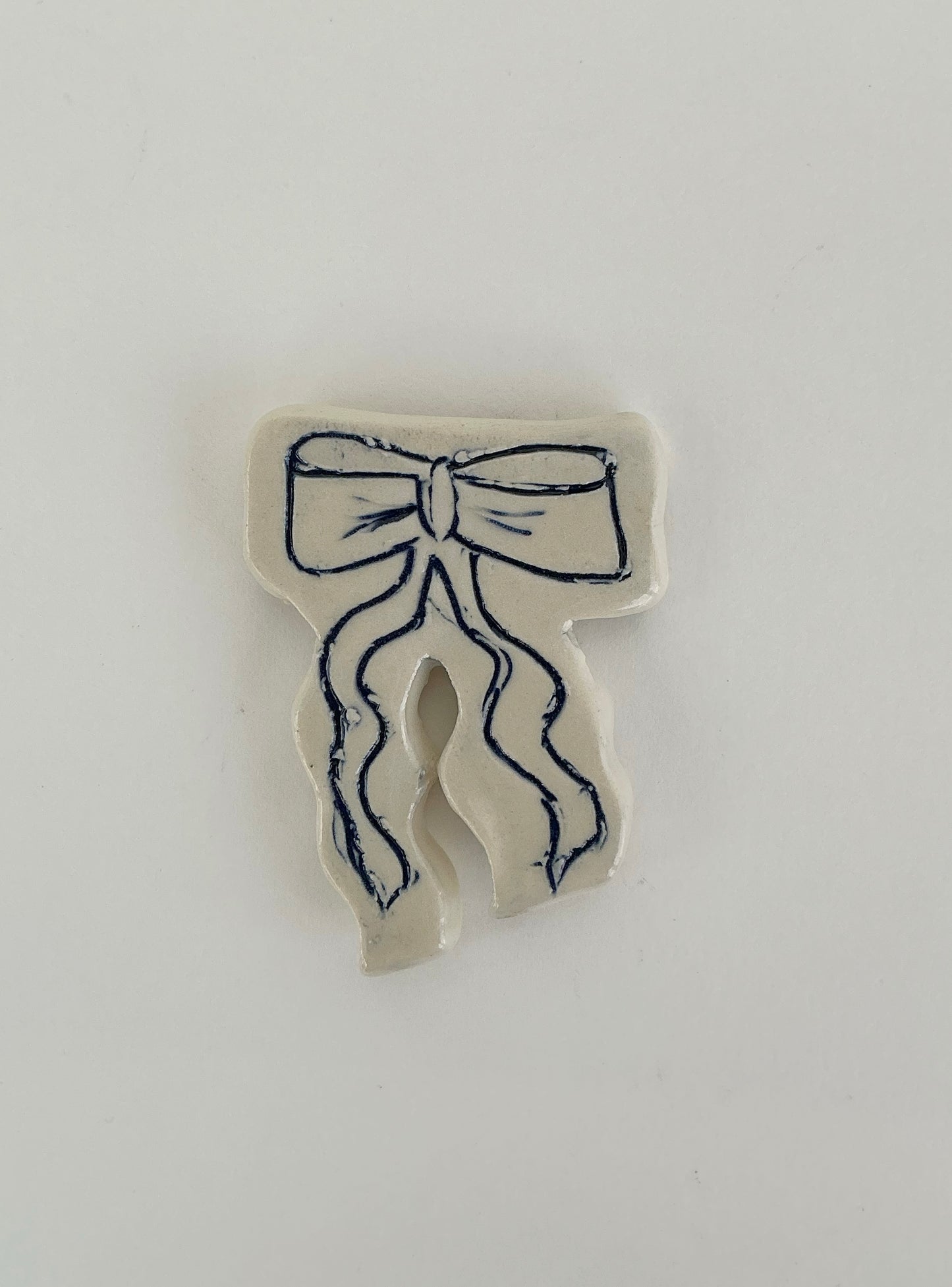 Ceramic Bow Magnet