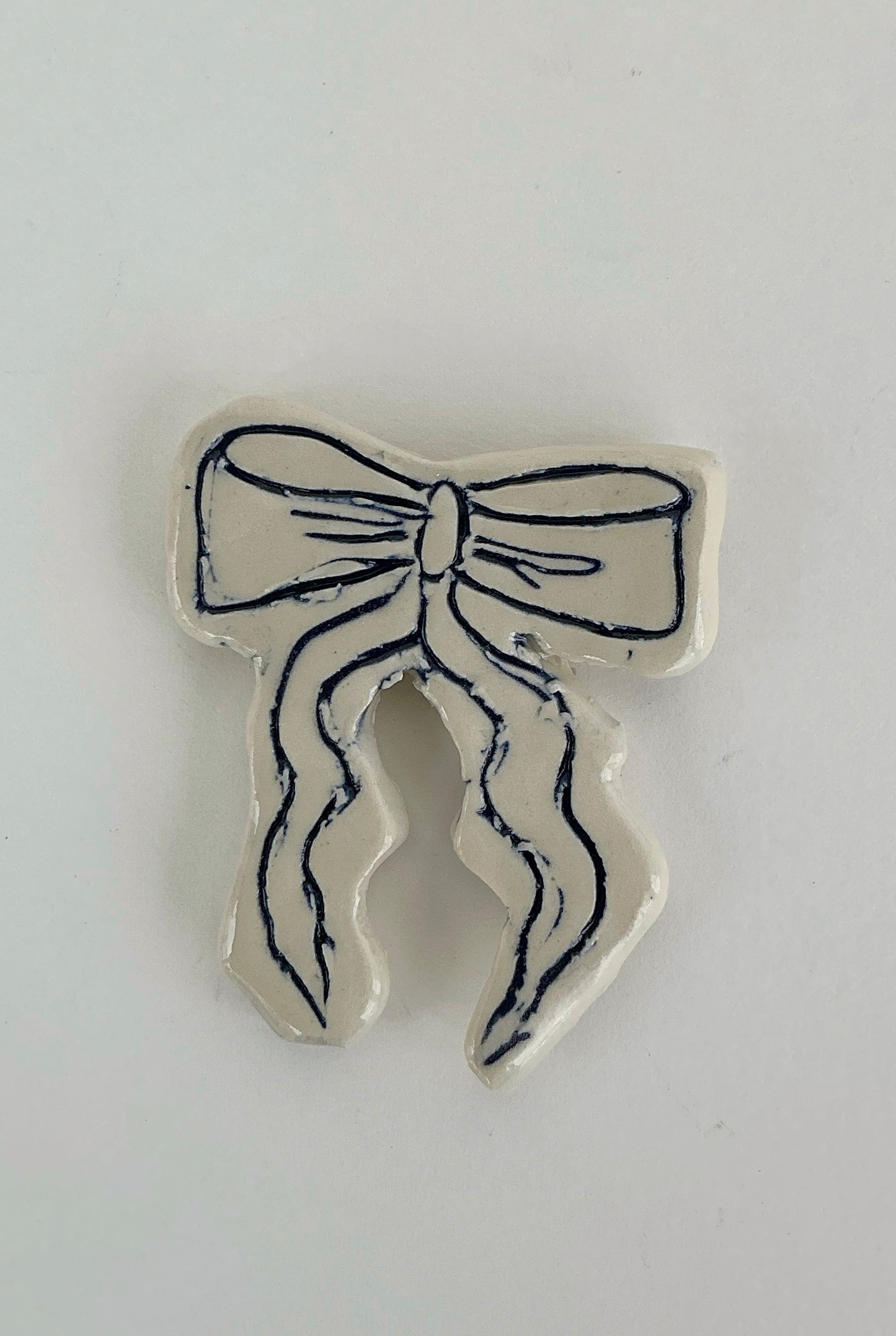 Ceramic Bow Magnet