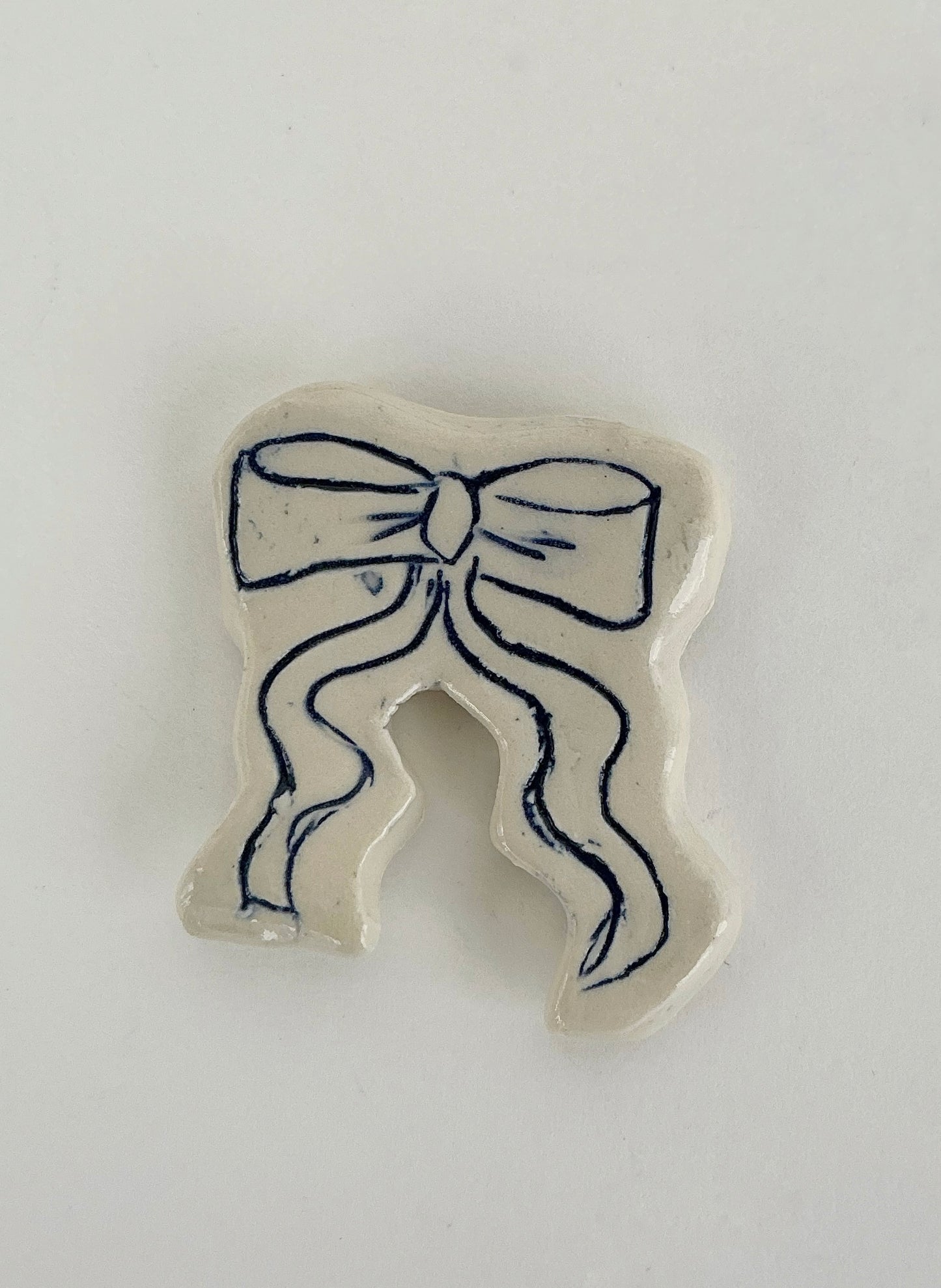 Ceramic Bow Magnet