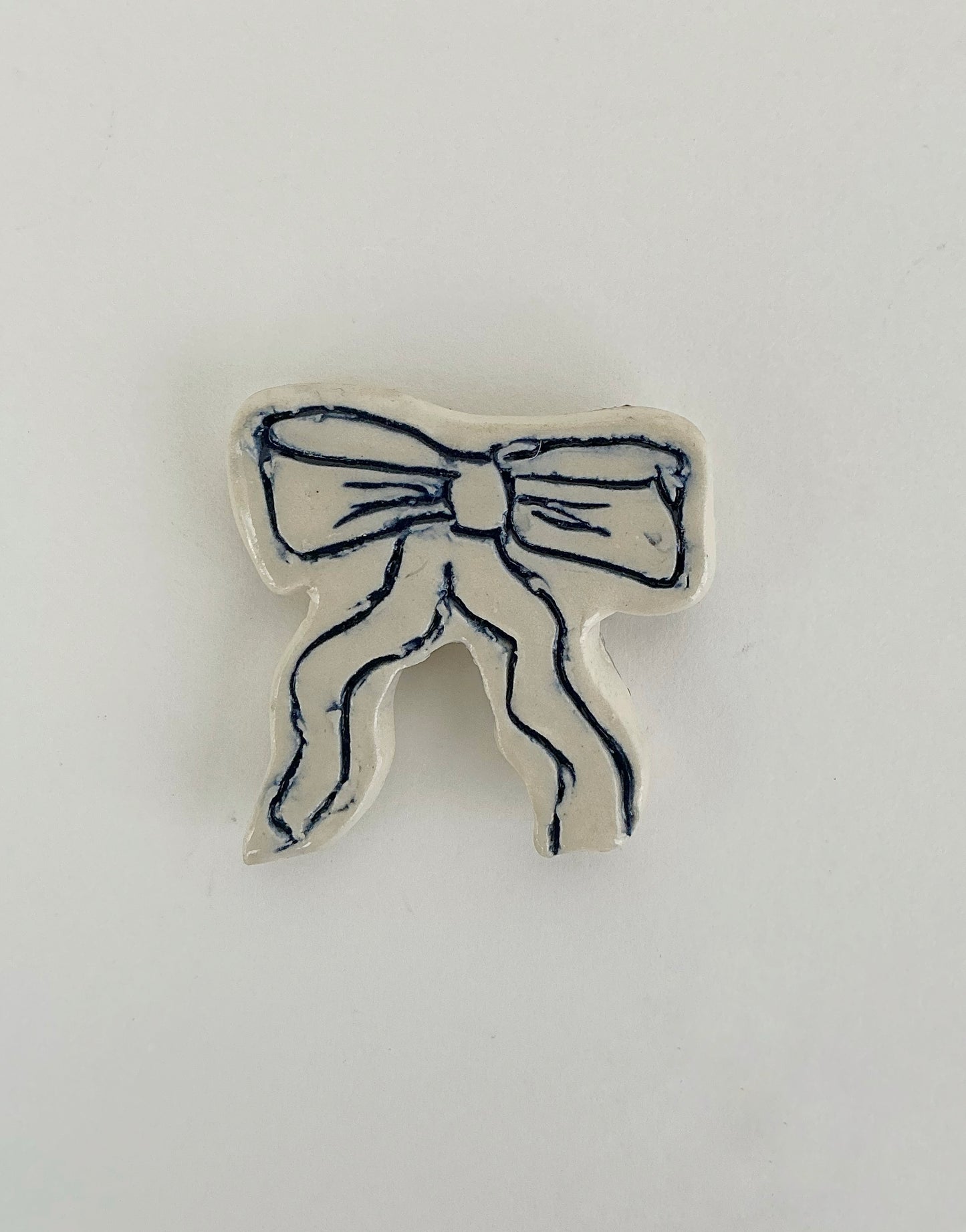 Ceramic Bow Magnet